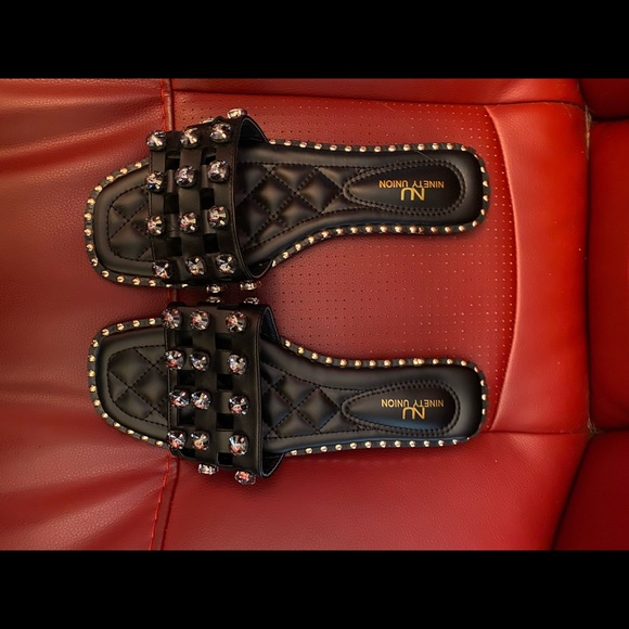 Studded Ninety Union Black Sandals w/Rhinestones Size 9 - Picture 2 of 4
